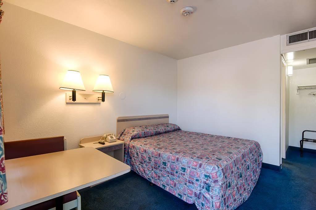 Motel 6-Elko, Nv Eksteriør billede